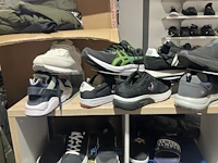 Meer dan 275 paar schoenen - afbeelding 90 van  91