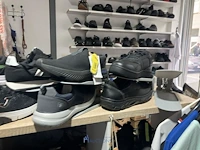 Meer dan 275 paar schoenen - afbeelding 91 van  91