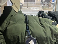 Meer dan 675 kledingstukken - afbeelding 4 van  101