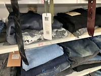 Meer dan 675 kledingstukken - afbeelding 85 van  101