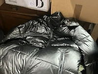Meer dan 675 kledingstukken - afbeelding 100 van  101