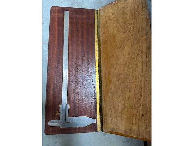 Meetgereedschap - various contractor materials - afbeelding 1 van  2