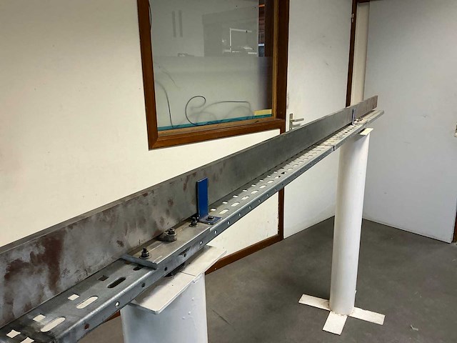 Meetlat op stalen onderbouw - afbeelding 4 van  8