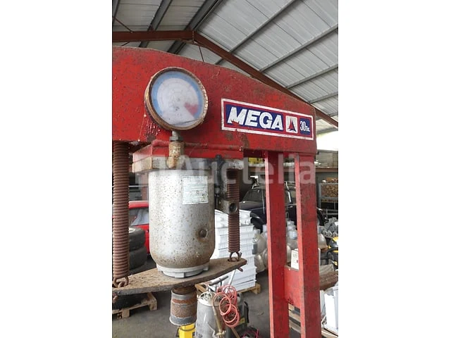 Mega press - afbeelding 4 van  8
