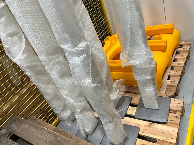 Meka linstal lot vrijstaande stroomzuilen - afbeelding 4 van  4