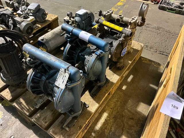 Membraanpomp (4x) - afbeelding 1 van  4