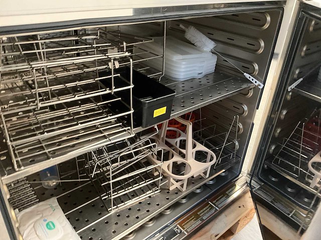 Memmert droogstoof/verwarmingsoven - afbeelding 3 van  3