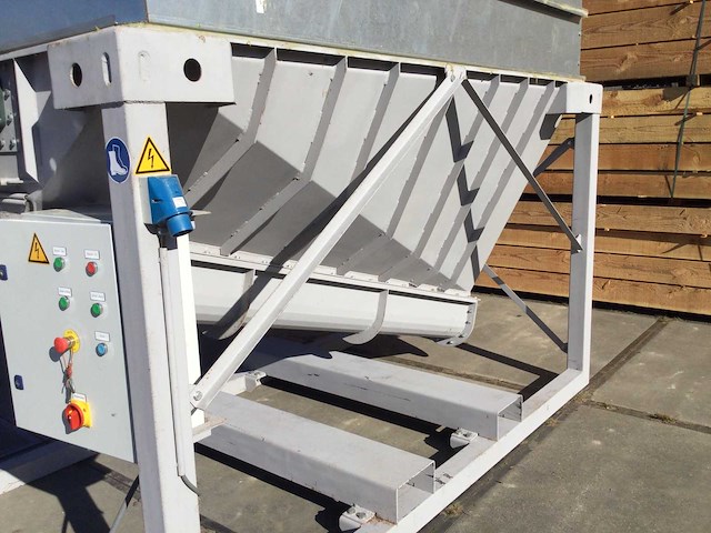 Menger voor voeders - zakkenvuller - afbeelding 17 van  17