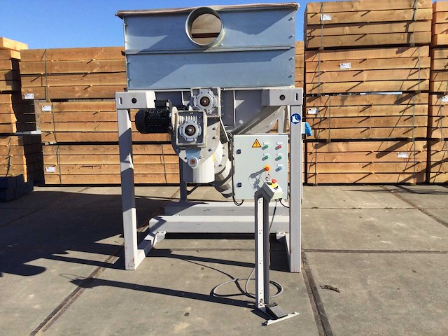 Menger voor voeders - zakkenvuller - afbeelding 15 van  17