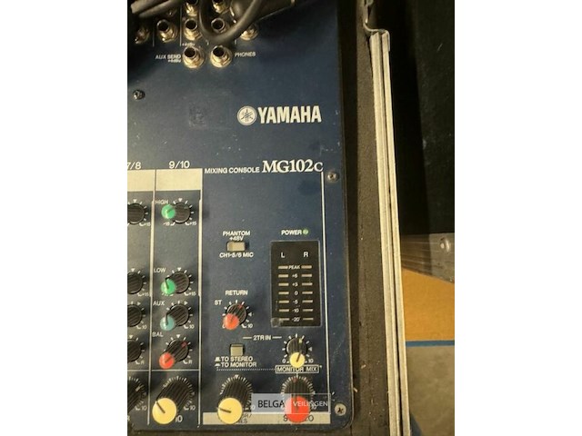 Mengpaneel yamaha mg102c in flightcase - afbeelding 3 van  6