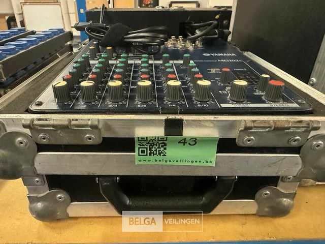 Mengpaneel yamaha mg102c in flightcase - afbeelding 5 van  6