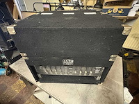 Mengtafel - various audio equipment - afbeelding 5 van  8