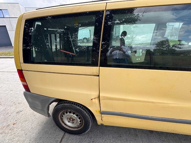 Mercedes - 110 cdi - car - 2000 - afbeelding 11 van  15