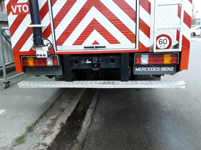 Mercedes - 1222rf - fire fighting trucks - afbeelding 21 van  70