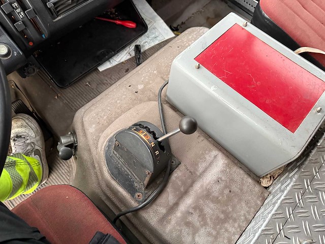 Mercedes - 1979 - 1424 f - brandweerwagen - afbeelding 32 van  43