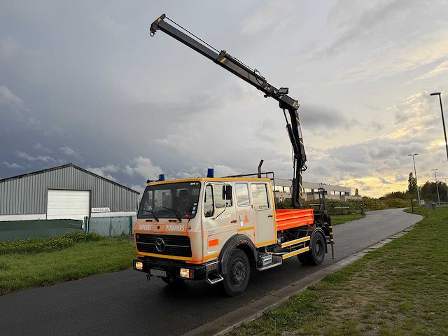 Mercedes - 1979 - 1424 f - brandweerwagen - afbeelding 1 van  42