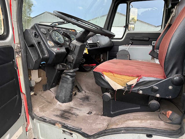 Mercedes - 1979 - 1424 f - brandweerwagen - afbeelding 19 van  28