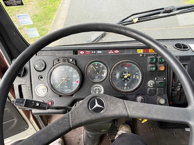 Mercedes - 1979 - 1424 f - brandweerwagen - afbeelding 21 van  28