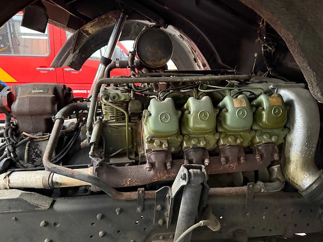 Mercedes - 1979 - 1424 f - brandweerwagen - afbeelding 24 van  28