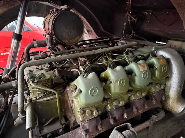 Mercedes - 1979 - 1424 f - brandweerwagen - afbeelding 25 van  28
