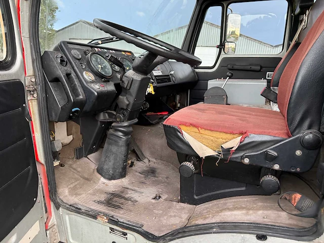 Mercedes - 1979 - 1424 f - brandweerwagen - afbeelding 25 van  43
