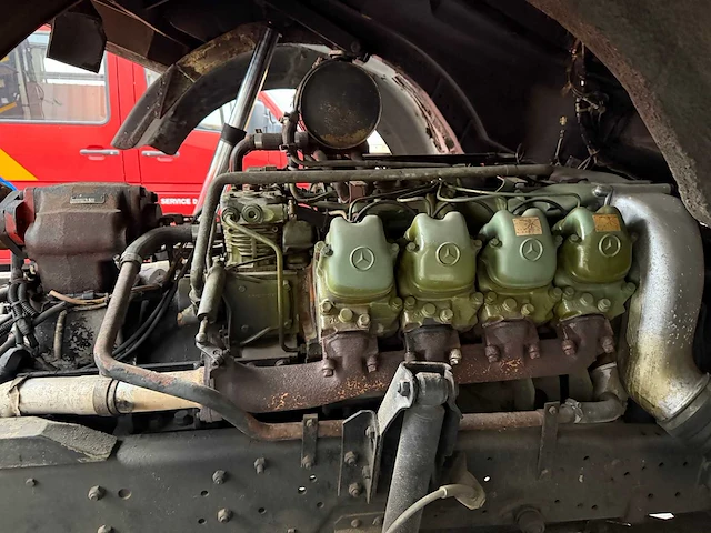 Mercedes - 1979 - 1424 f - brandweerwagen - afbeelding 33 van  43