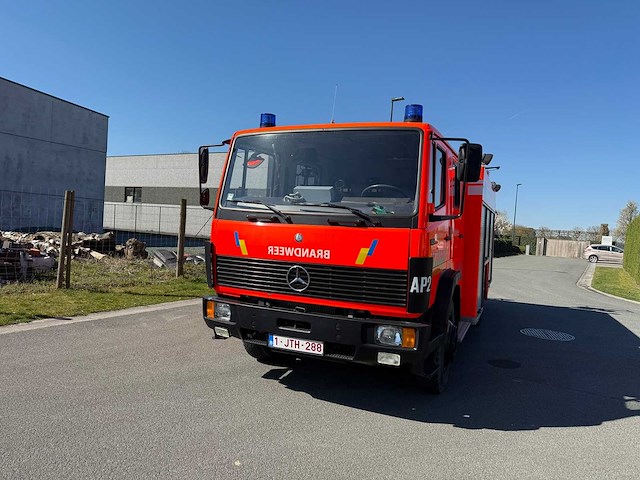 Mercedes - 1995 - 1124 - brandweerwagen - afbeelding 34 van  36