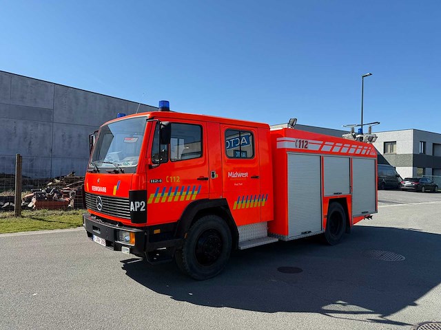 Mercedes - 1995 - 1124 - brandweerwagen - afbeelding 3 van  3