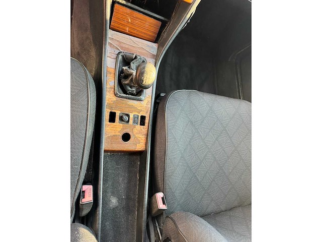 Mercedes - 1995 - e250td - w124 - personenauto - afbeelding 6 van  16