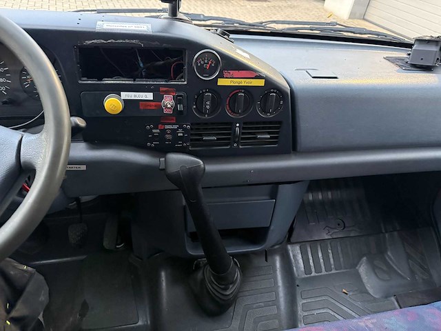 Mercedes - 1998 - 312 d - brandweerwagen - afbeelding 17 van  31
