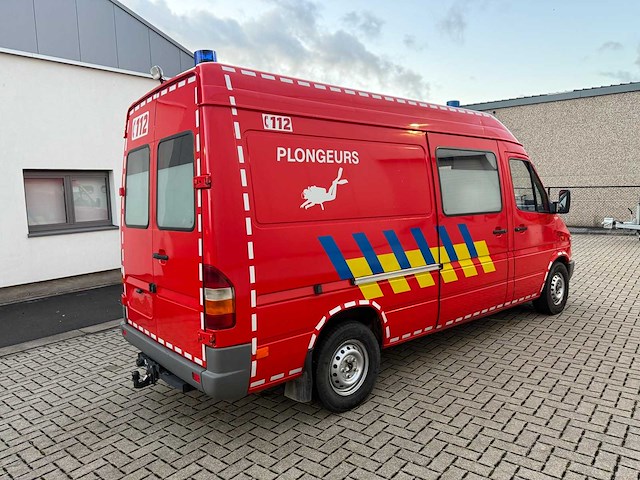 Mercedes - 1998 - 312 d - brandweerwagen - afbeelding 29 van  31