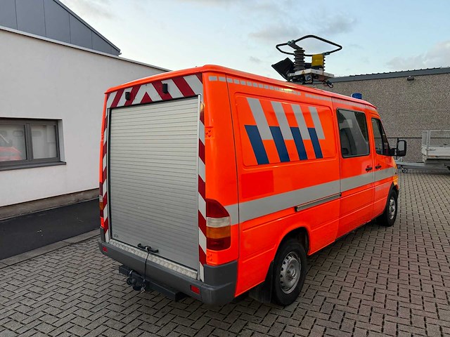 Mercedes - 2000 - 312 d - brandweerwagen - afbeelding 3 van  35