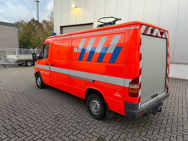 Mercedes - 2000 - 312 d - brandweerwagen - afbeelding 6 van  35