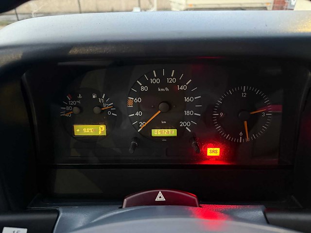 Mercedes - 2000 - 312 d - brandweerwagen - afbeelding 17 van  35