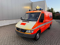 Mercedes - 2000 - 312 d - brandweerwagen - afbeelding 27 van  35