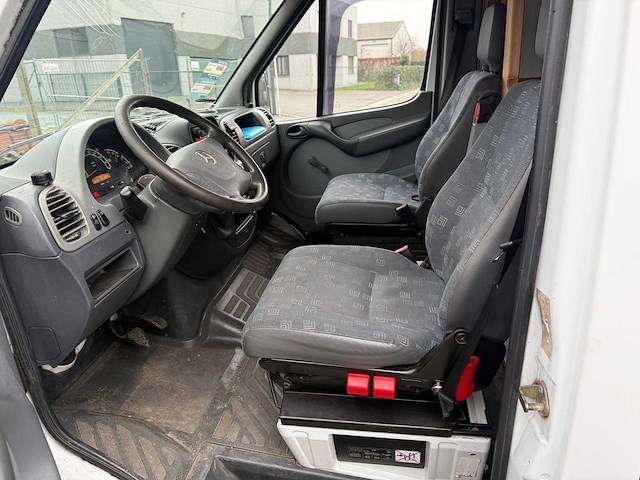 Mercedes - 2001 - sprinter - mobilhome - personenauto - afbeelding 25 van  50