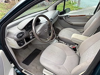 Mercedes - 2002 - a170 - - personenauto - afbeelding 3 van  17