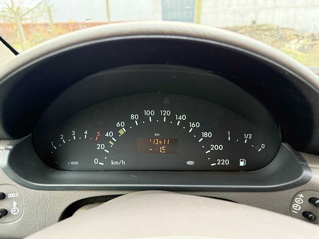 Mercedes - 2002 - a170 - - personenauto - afbeelding 9 van  17