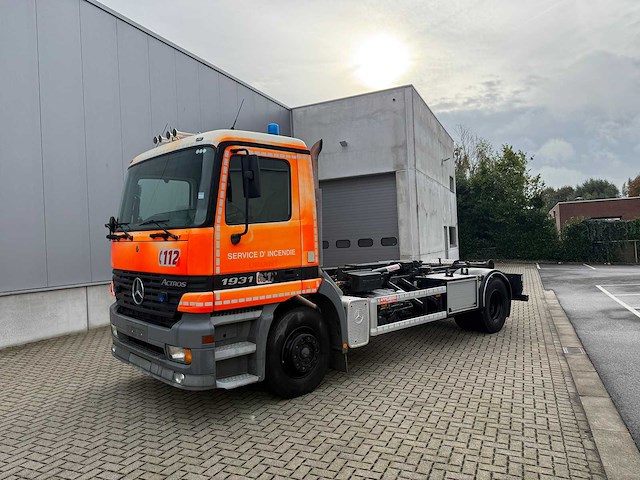 Mercedes - 2003 - axtros 1931 - brandweerwagen - afbeelding 1 van  64