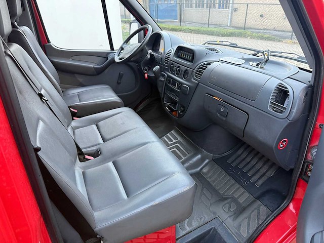 Mercedes - 2005 - 316 cdi - brandweerwagen - afbeelding 7 van  32