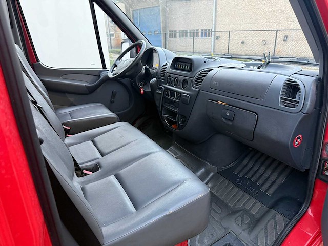 Mercedes - 2005 - 316 cdi - brandweerwagen - afbeelding 9 van  32