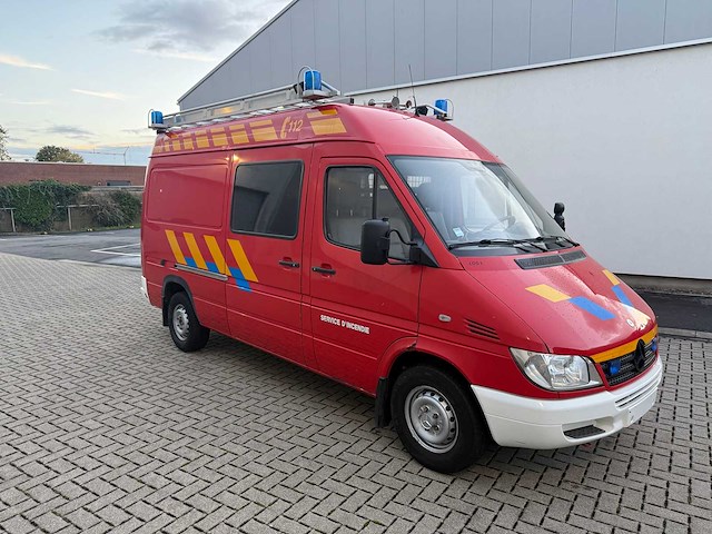 Mercedes - 2005 - 316 cdi - brandweerwagen - afbeelding 29 van  32