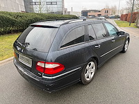 Mercedes - 2006 - e220 cdi - personenauto - afbeelding 3 van  24