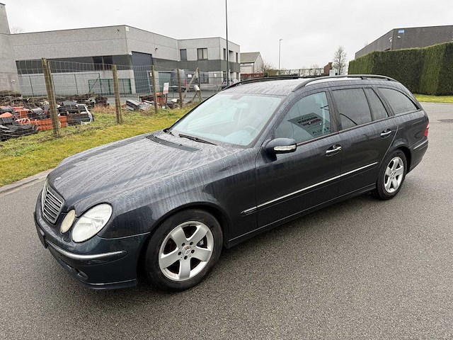 Mercedes - 2006 - e220 cdi - personenauto - afbeelding 1 van  24