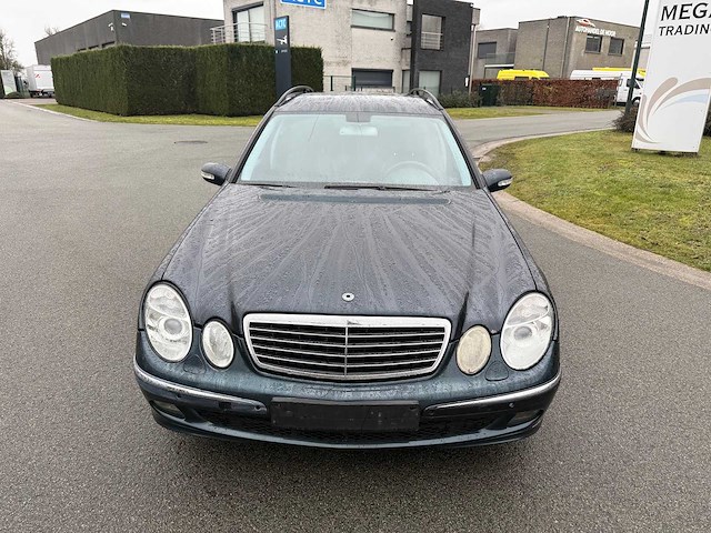 Mercedes - 2006 - e220 cdi - personenauto - afbeelding 20 van  24