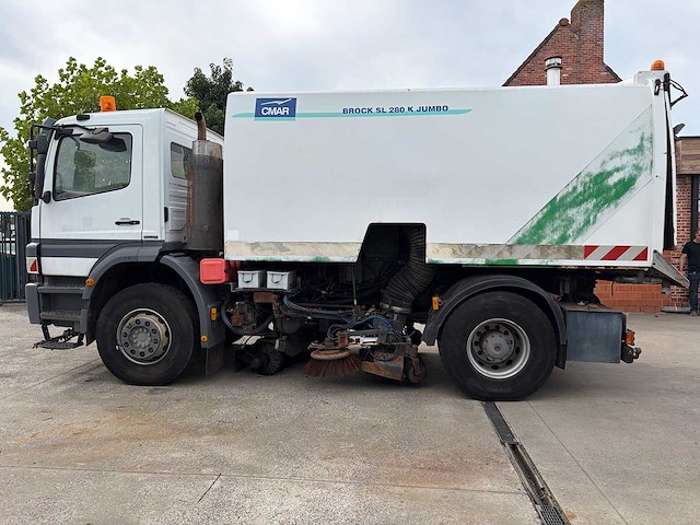 Mercedes - 2007 - 1829k - vrachtwagen - afbeelding 2 van  29