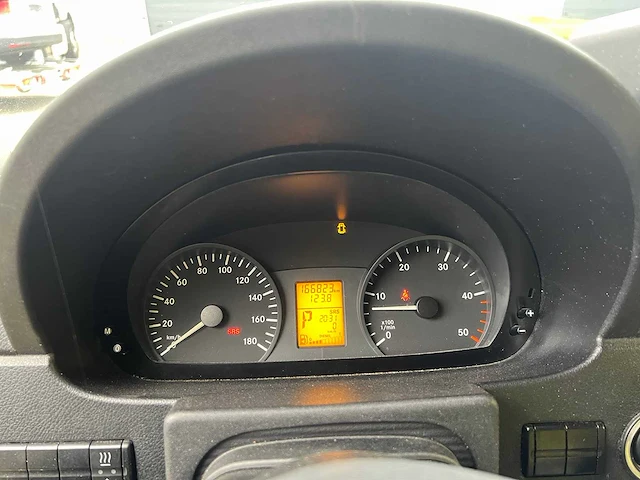 Mercedes - 2008 - sprinter 318 cdi - ambulance - afbeelding 27 van  44