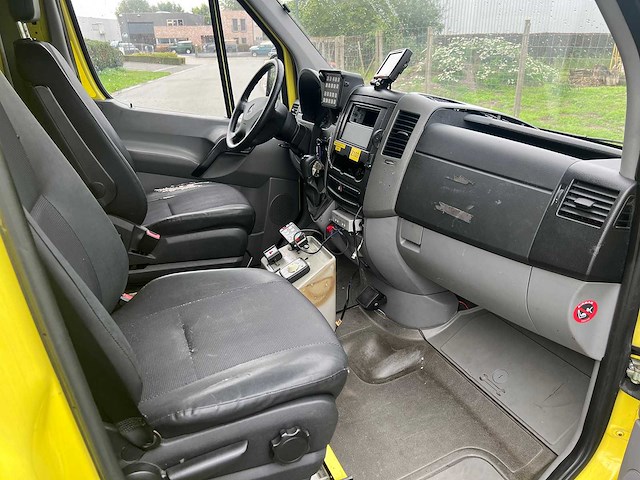 Mercedes - 2008 - sprinter 318 cdi - ambulance - afbeelding 15 van  44
