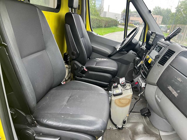 Mercedes - 2008 - sprinter 318 cdi - ambulance - afbeelding 17 van  44