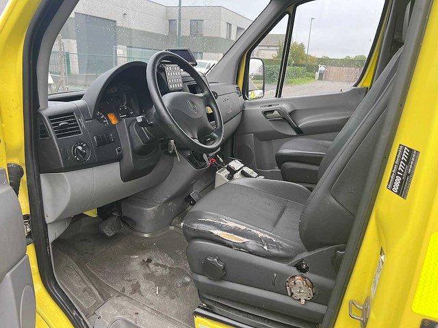 Mercedes - 2008 - sprinter 318 cdi - ambulance - afbeelding 20 van  44